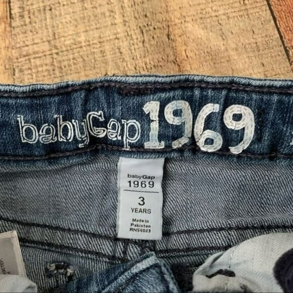 Baby girl gap fall red and black Buffalo plaid patch mini skinny jeans - Picture 3 of 9